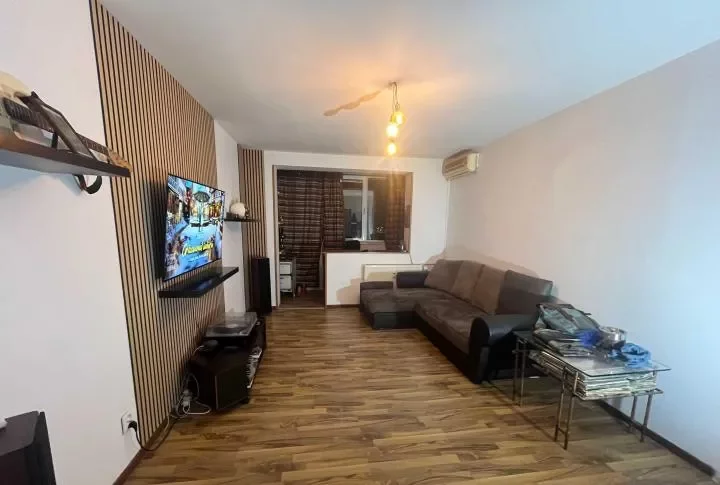 Baba Novac-langa parcul IOR